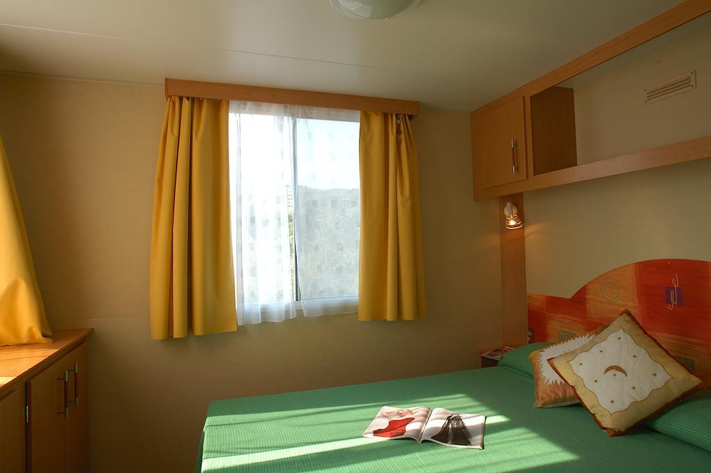 Camping Edy Diano Marina Phòng bức ảnh